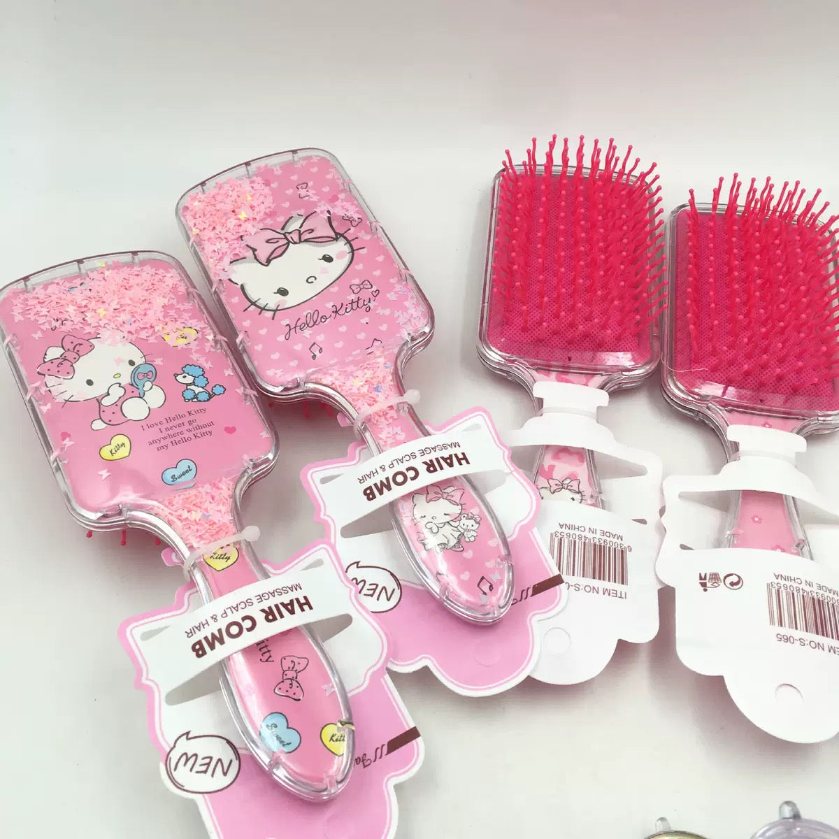 Sanrio hair brush