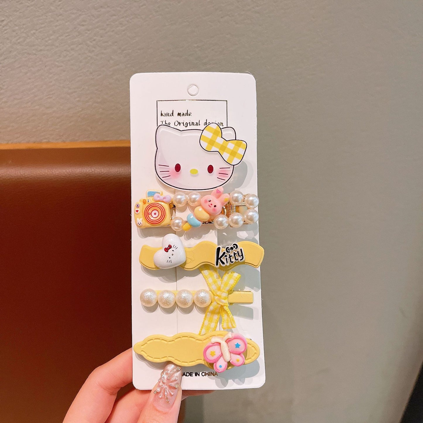 Kids Hair Clips Cute Cartoon KT Cat Flyaway Clips New Girls Bangs Clips Gentle No-Damage Side Hair Clips Baby Hair Accessories